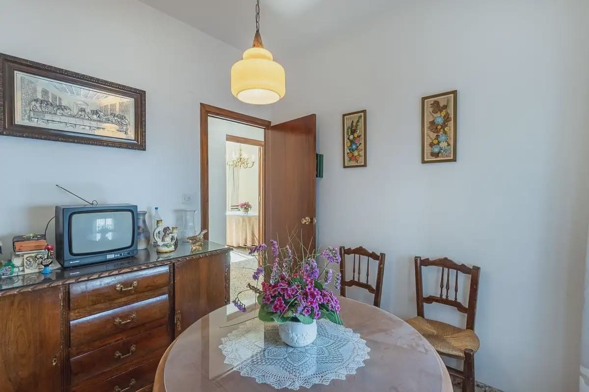 Villa zu verkaufen in Cajar mit Garage - 325.000 € (Ref: 9837525)