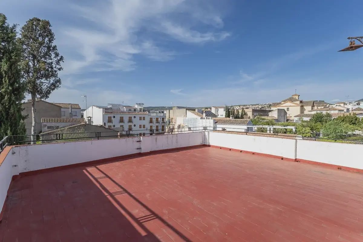 Villa zu verkaufen in Cajar mit Garage - 325.000 € (Ref: 9837525)