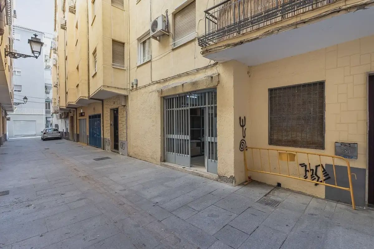 Local Comercial en Granada ciudad en venta - 146.000 € (Ref: 9837526)