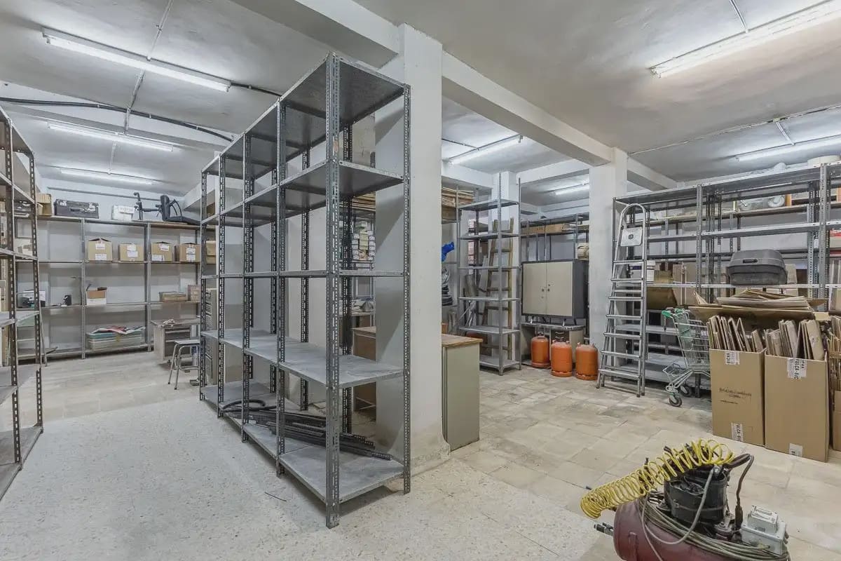 Local Comercial en Granada ciudad en venta - 146.000 € (Ref: 9837526)