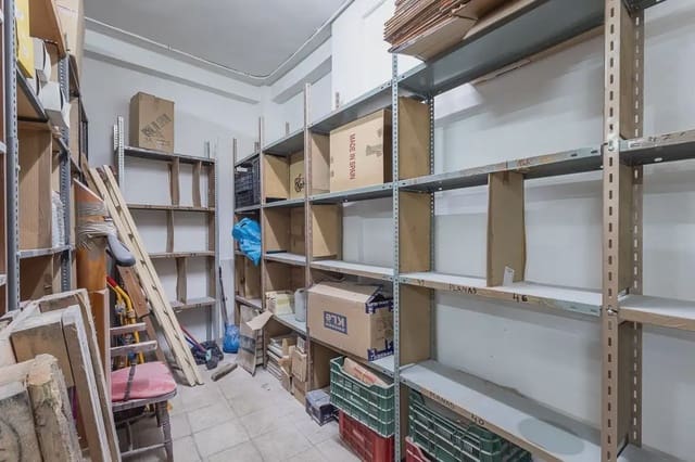Erhverv til salg i Centro - Sagrario, Granada by - € 146.000 (Ref: 9837526)
