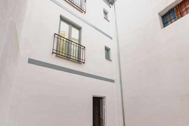 Commercial for rent in San Matías - Realejo, Granada city - € 1,200 (Ref: 9837527)
