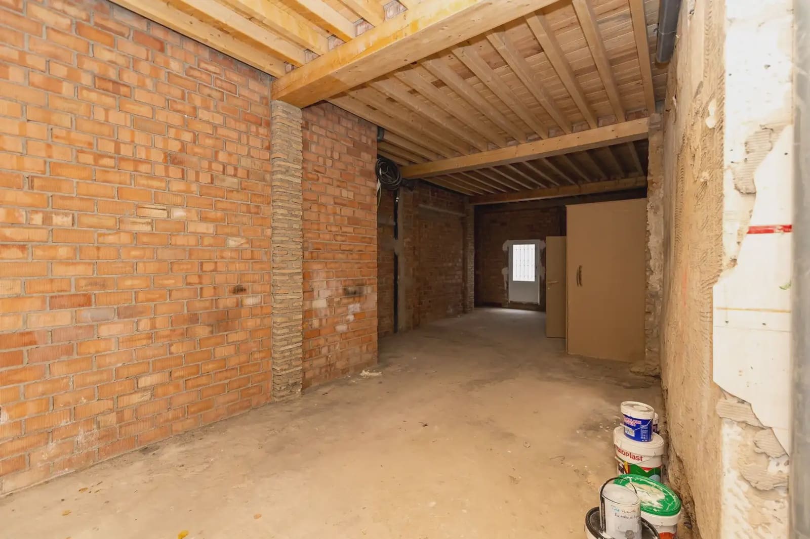 Comercial para arrendar em Granada cidade - 1 200 € (Ref: 9837527)