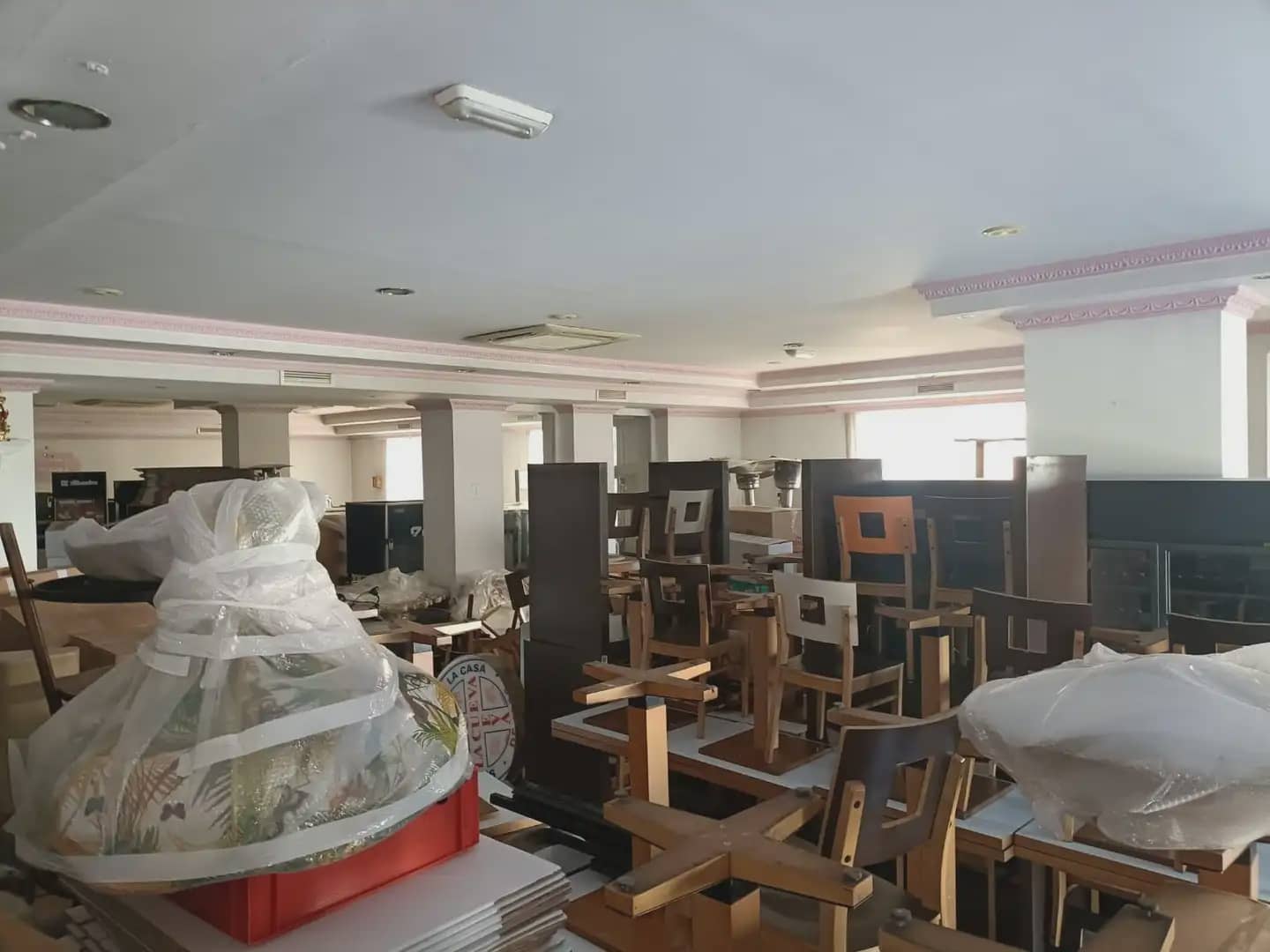 Local Comercial en Albolote en alquiler - 2.500 € (Ref: 9837529)