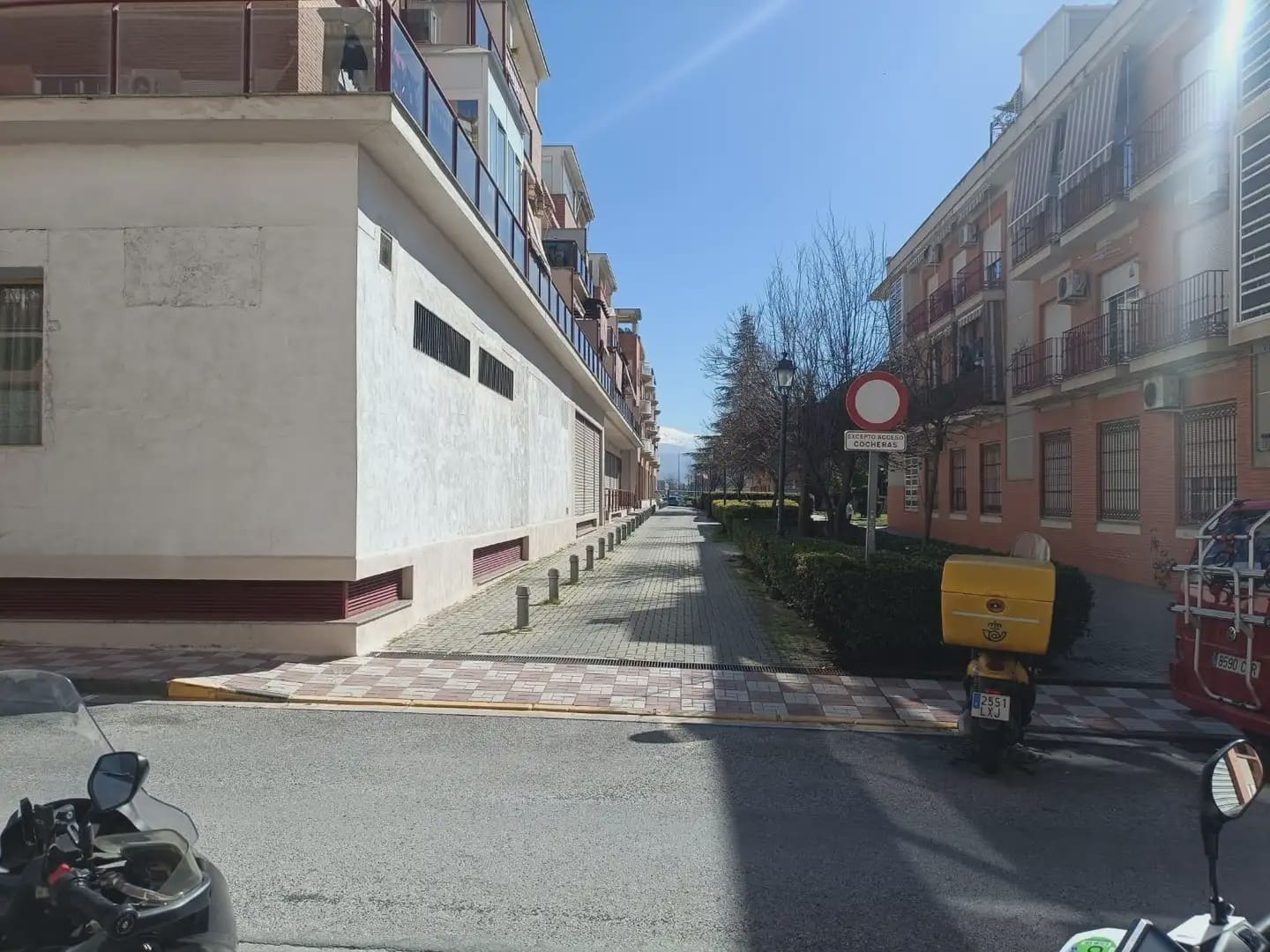 Local Comercial en Albolote en alquiler - 2.500 € (Ref: 9837529)