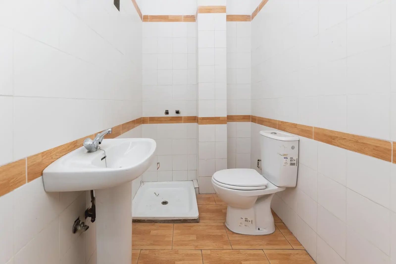 Local Comercial en Armilla en venta - 120.000 € (Ref: 9837530)