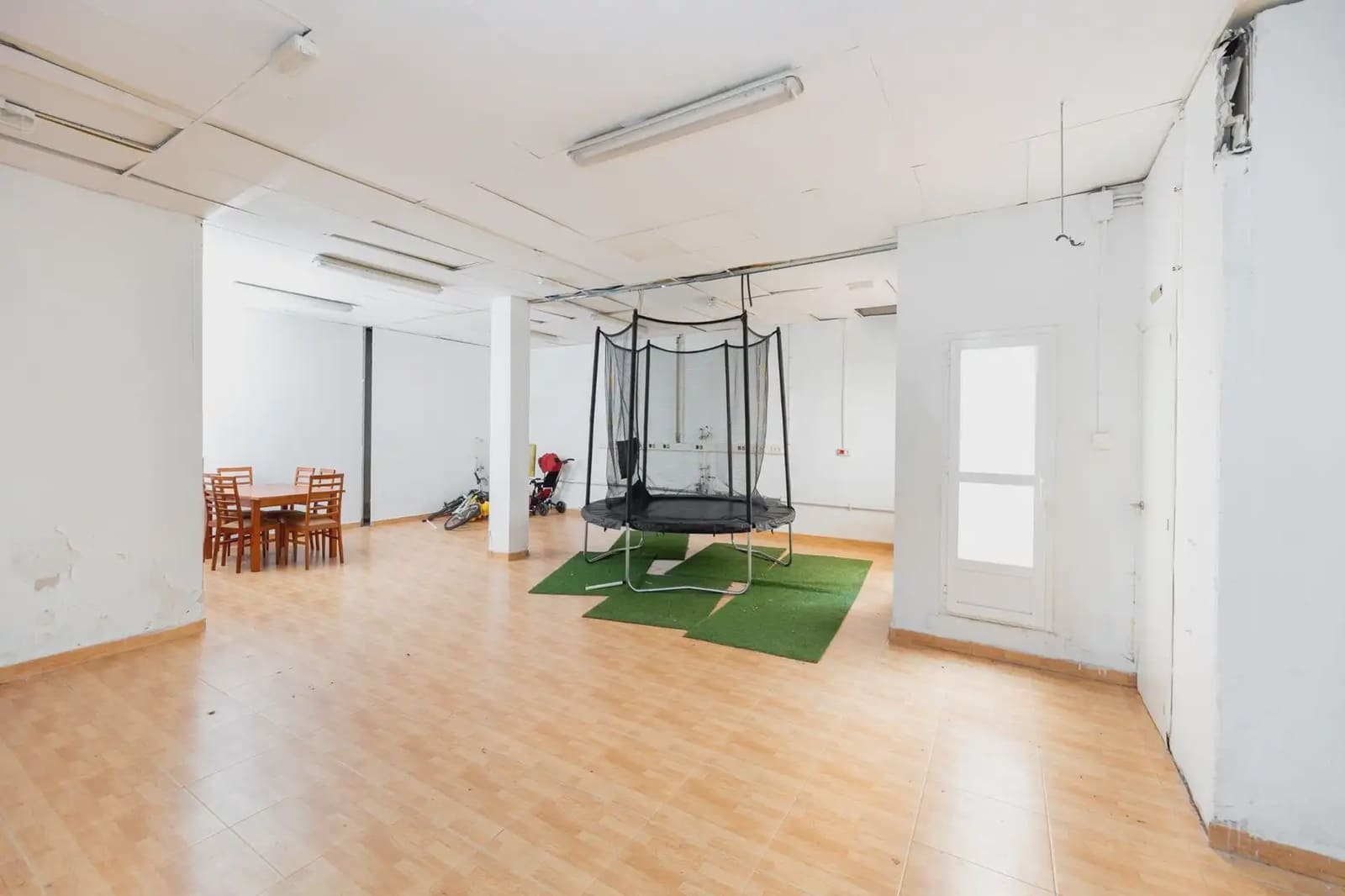 Local Comercial en Armilla en venta - 120.000 € (Ref: 9837530)