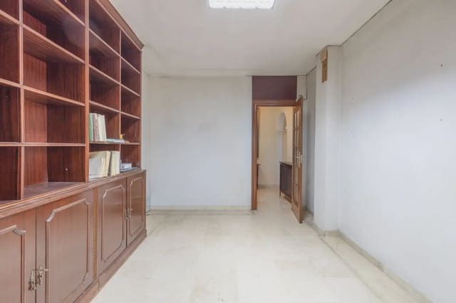 Mieszkanie na sprzedaż w Camino de Ronda - Rosaleda, Miasto Grenada z garażem - 379 000 € (Ref: 9837531)