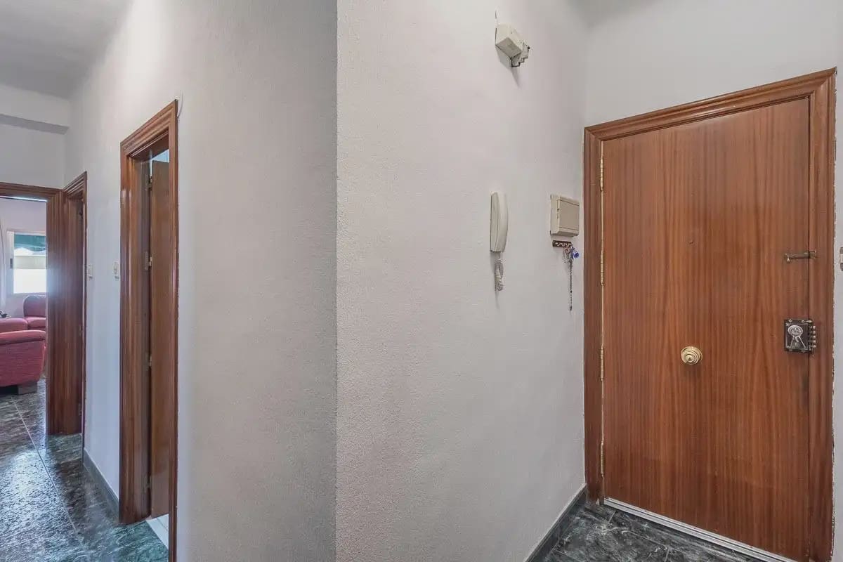 4 soveværelse Lejlighed til salg i Granada by - € 200.000 (Ref: 9837532)