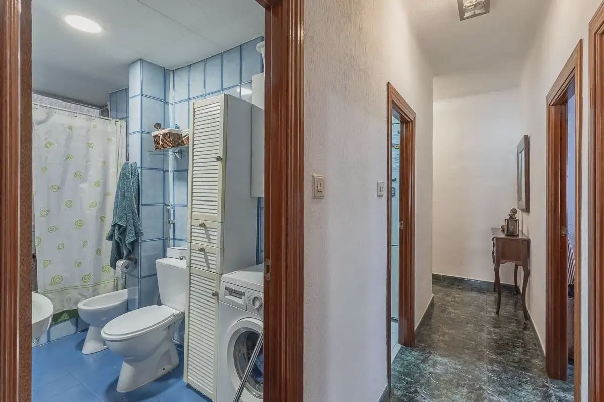 4 soveværelse Lejlighed til salg i Granada by - € 200.000 (Ref: 9837532)