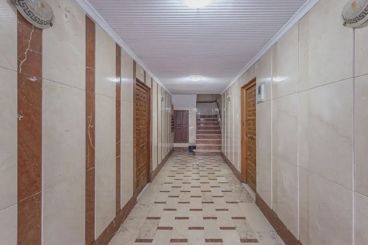 4 soveværelse Lejlighed til salg i Granada by - € 200.000 (Ref: 9837532)