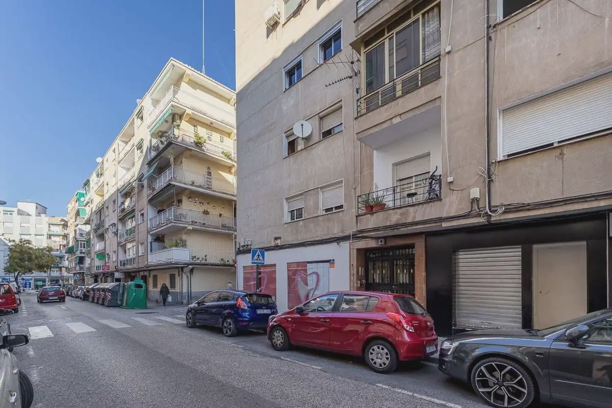4 soveværelse Lejlighed til salg i Granada by - € 200.000 (Ref: 9837532)