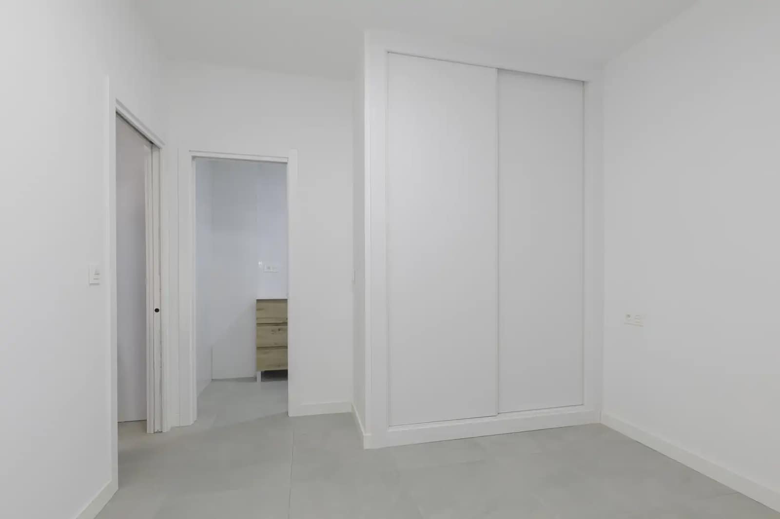 Apartment for sale in Granada city - € 159,900 (Ref: 9837533)