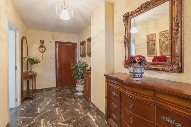 4 soveværelse Lejlighed til salg i Camino de Ronda - Rosaleda, Granada by med garage - € 497.000 (Ref: 9837534)