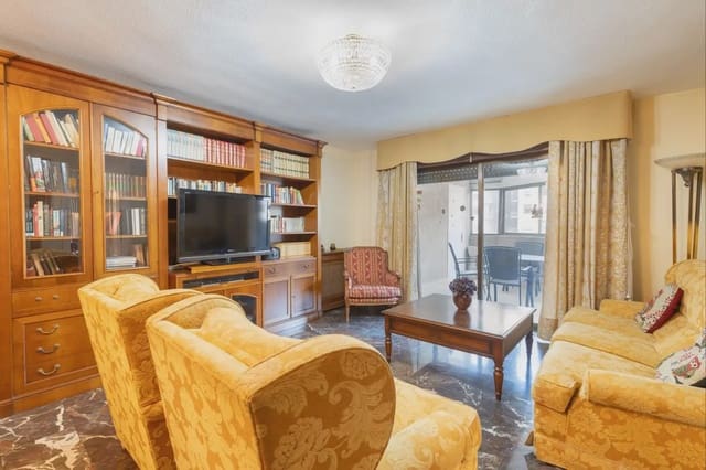 4 soveværelse Lejlighed til salg i Camino de Ronda - Rosaleda, Granada by med garage - € 497.000 (Ref: 9837534)