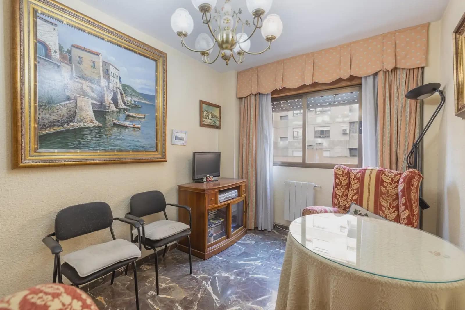 Flat for sale in Granada city with garage - € 510,000 (Ref: 9837534)