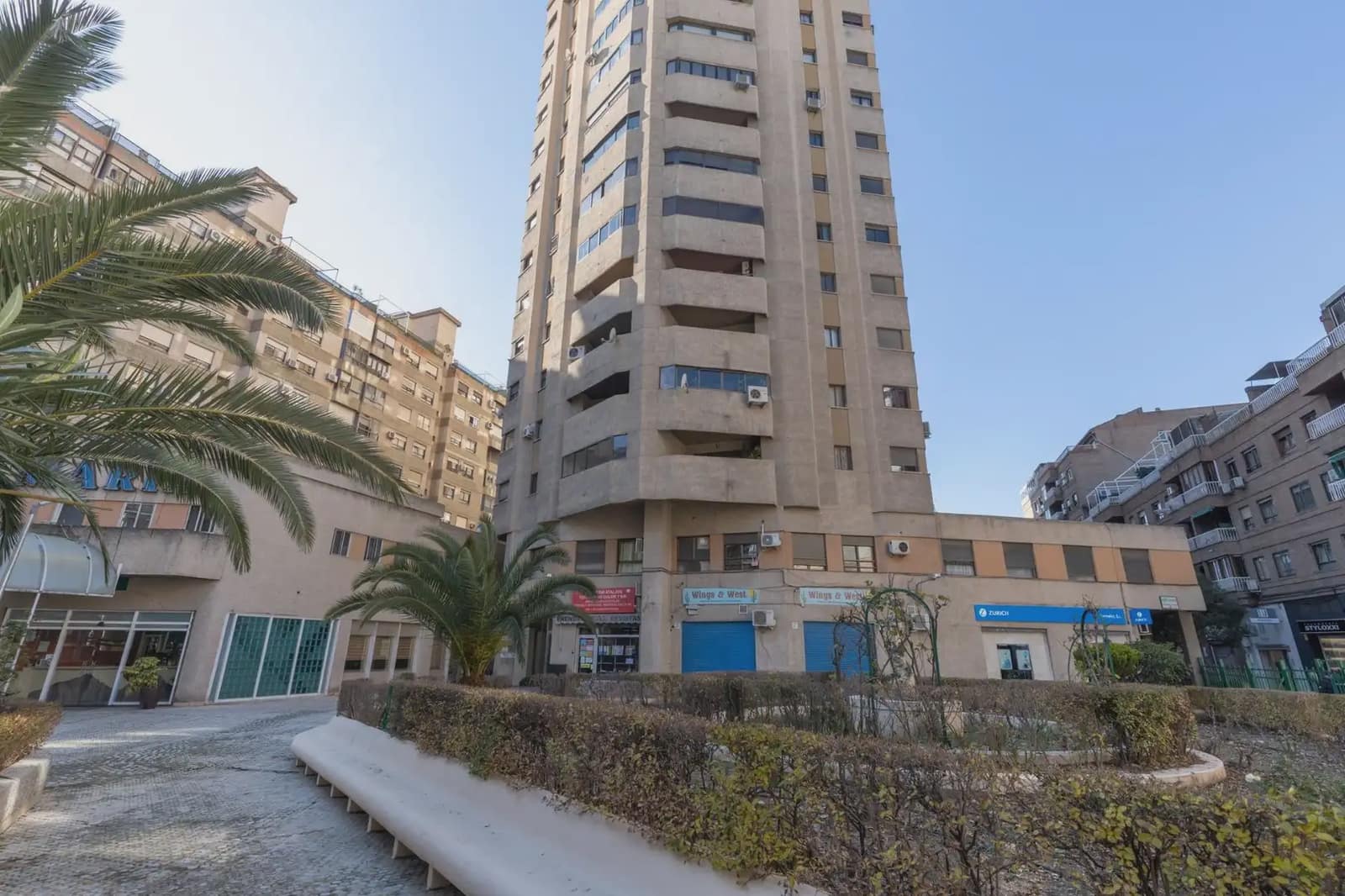 Flat for sale in Granada city with garage - € 510,000 (Ref: 9837534)
