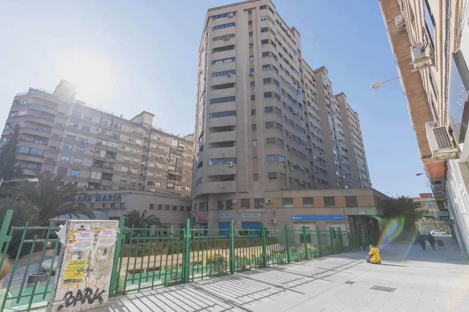 Flat for sale in Granada city with garage - € 510,000 (Ref: 9837534)