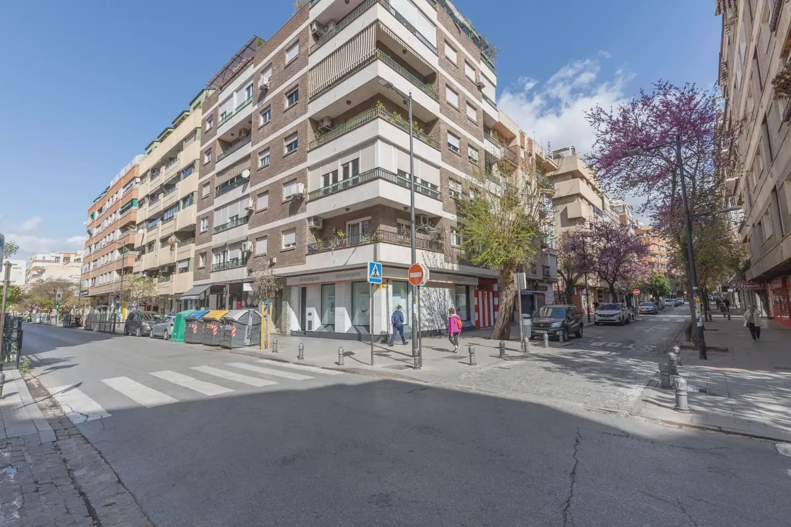 Commercieel te koop in Granada stad - € 339.000 (Ref: 9837535)