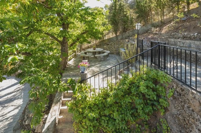 Finca/Landehus til salg i Güéjar Sierra med garage - € 439.000 (Ref: 9837537)