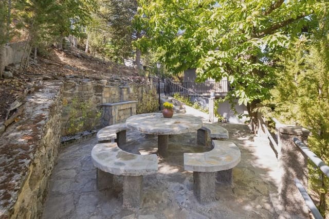 Finca/Landehus til salg i Güéjar Sierra med garage - € 439.000 (Ref: 9837537)