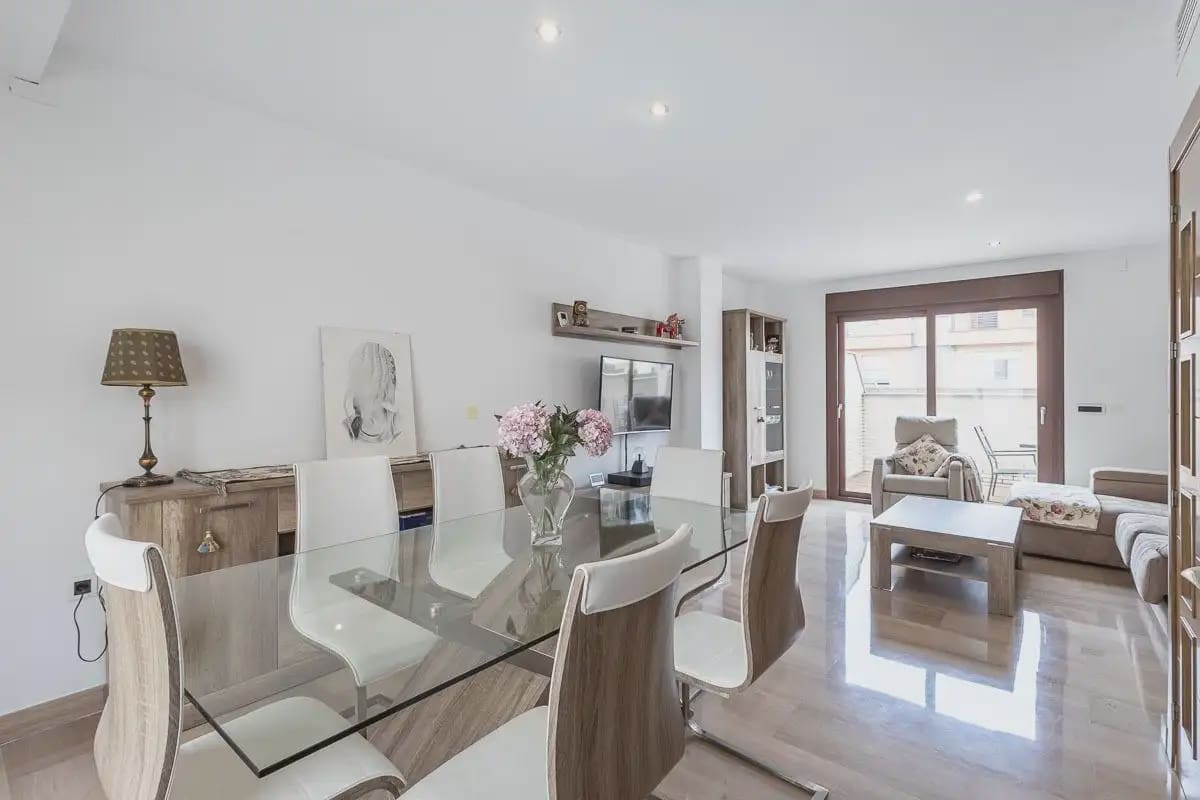 5 bedroom Terraced Villa for sale in Granada city with garage - € 478,000 (Ref: 9837541)
