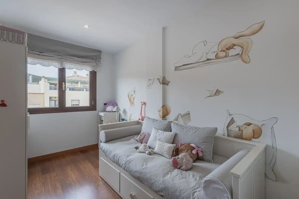 5 bedroom Terraced Villa for sale in Granada city with garage - € 478,000 (Ref: 9837541)