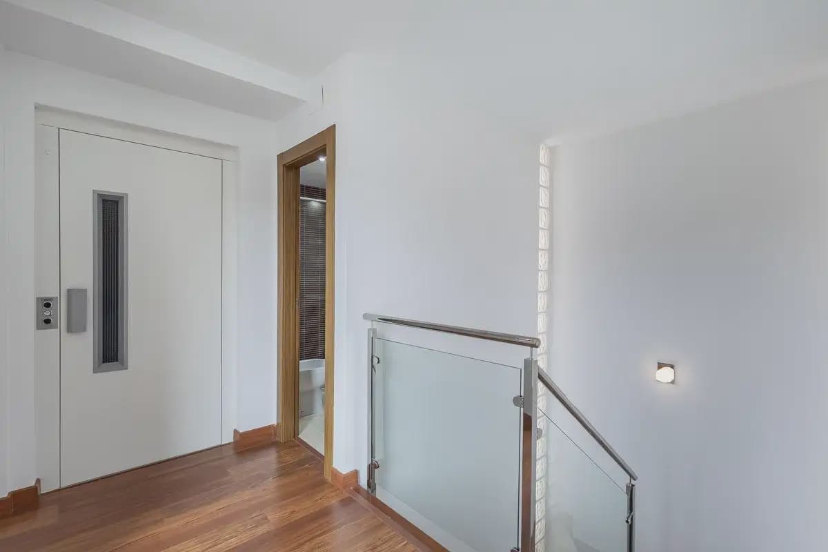 5 bedroom Terraced Villa for sale in Granada city with garage - € 478,000 (Ref: 9837541)