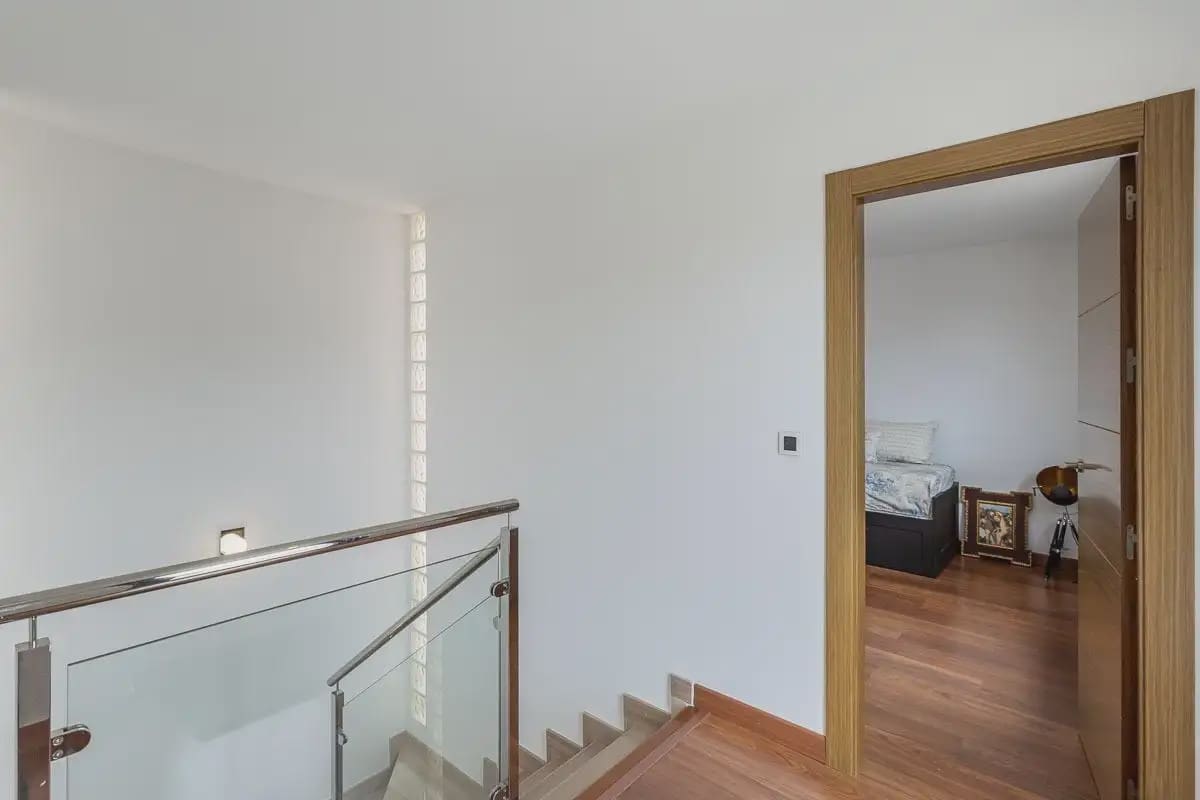 5 bedroom Terraced Villa for sale in Granada city with garage - € 478,000 (Ref: 9837541)