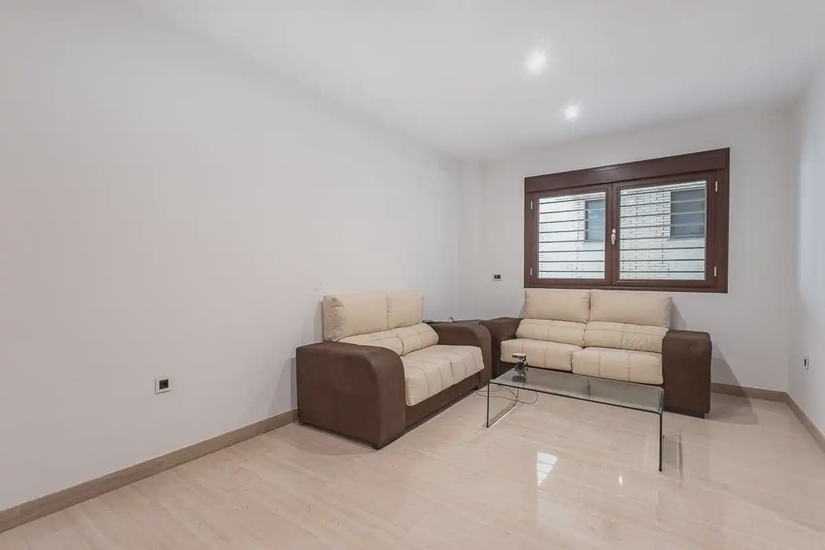 5 bedroom Terraced Villa for sale in Granada city with garage - € 478,000 (Ref: 9837541)
