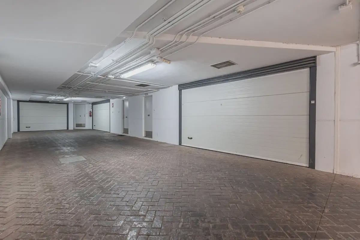 5 bedroom Terraced Villa for sale in Granada city with garage - € 478,000 (Ref: 9837541)