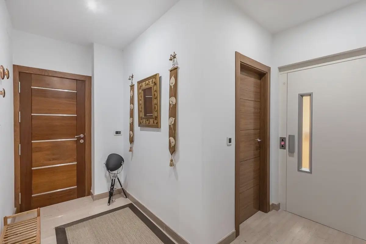 5 bedroom Terraced Villa for sale in Granada city with garage - € 478,000 (Ref: 9837541)