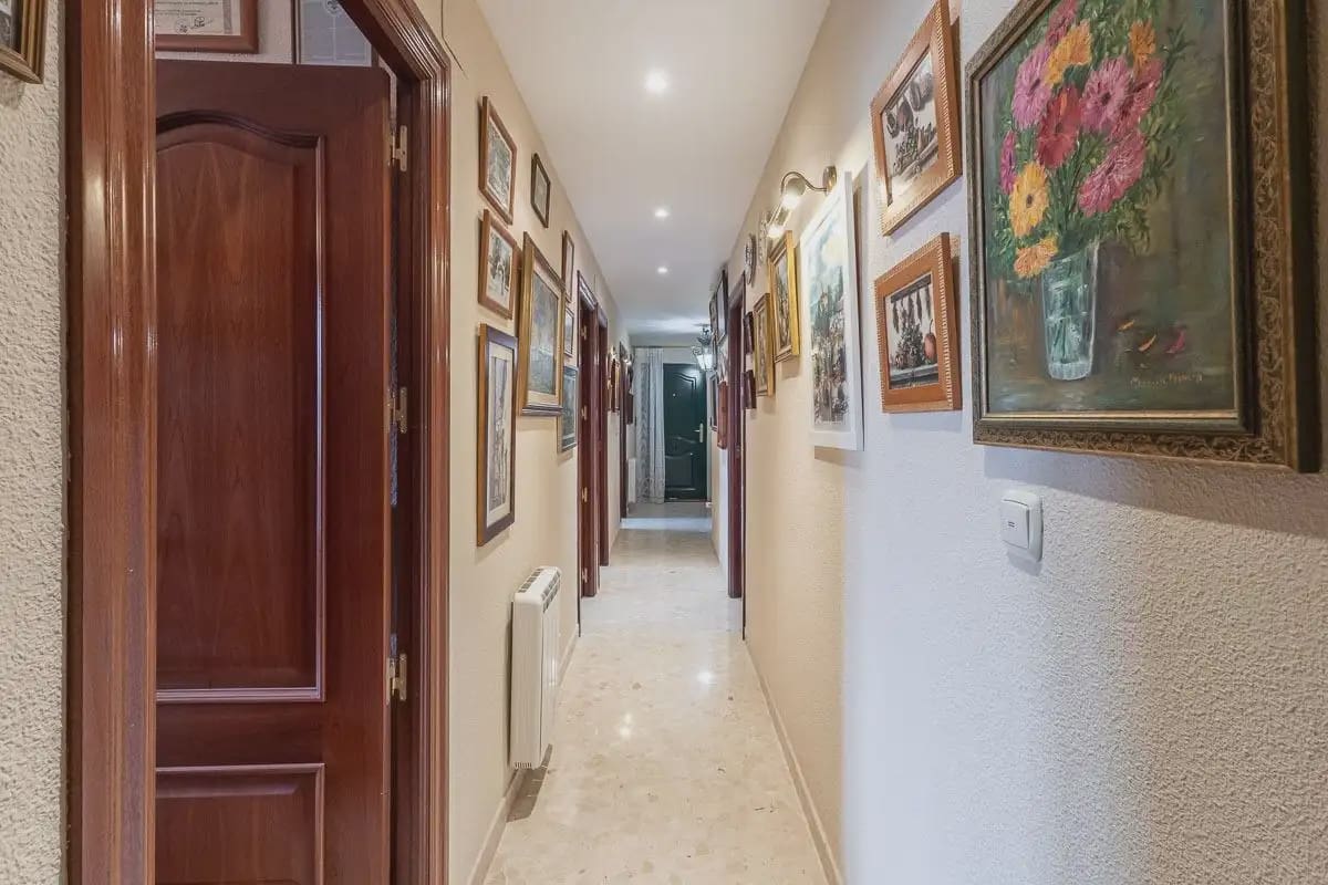 Villa for sale in Otura with pool - € 399,000 (Ref: 9837542)