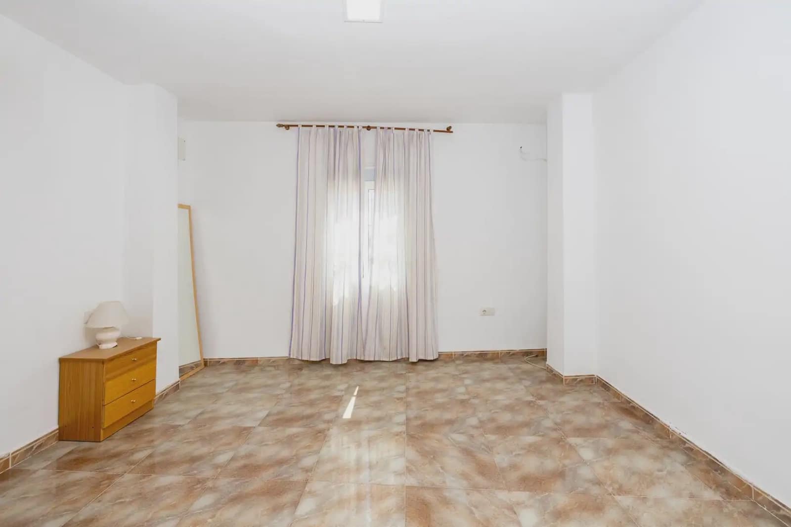 Finca/Landehus til salg i Armilla med garage - € 269.999 (Ref: 9837543)