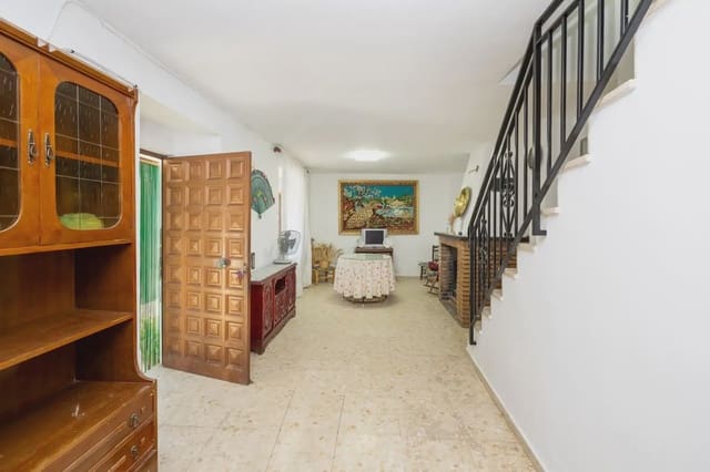 Finca/Herregård til salgs i Armilla med garasje - € 269 999 (Ref: 9837543)