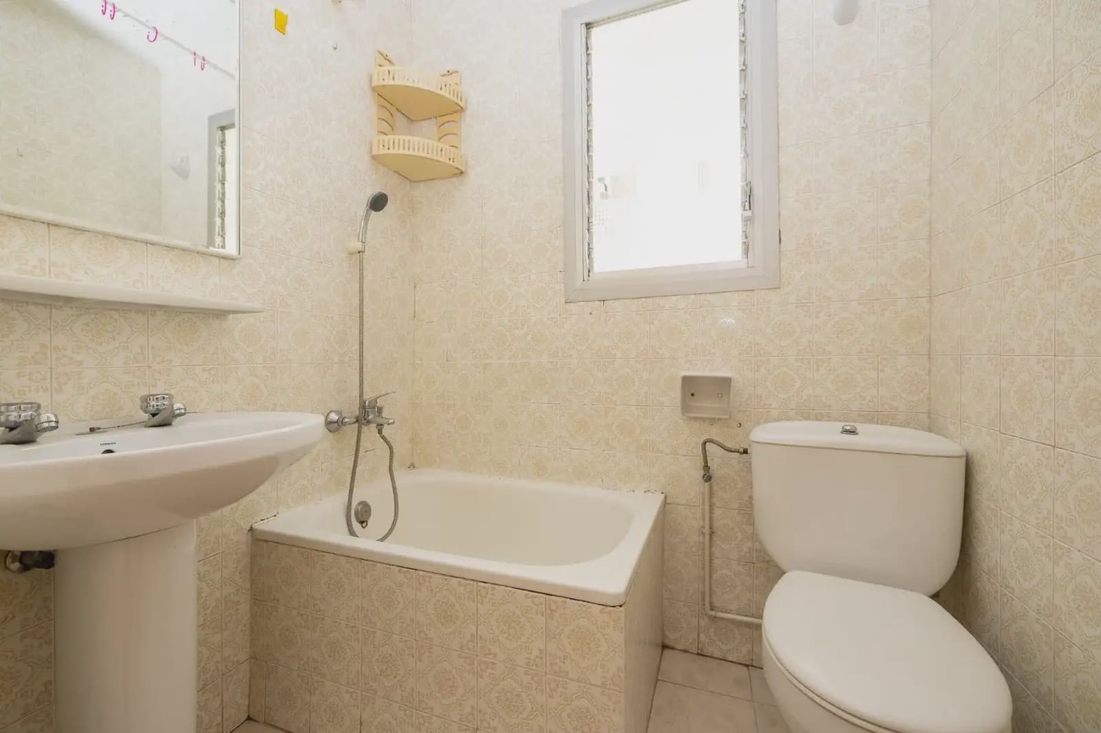 Piso en Granada ciudad en venta - 350.000 € (Ref: 9837544)