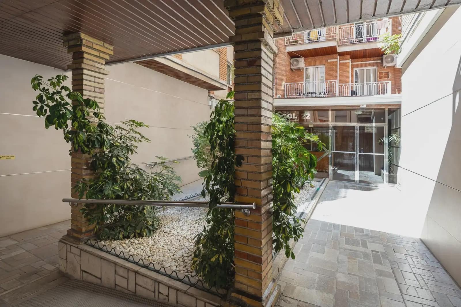 Piso en Granada ciudad en venta - 350.000 € (Ref: 9837544)