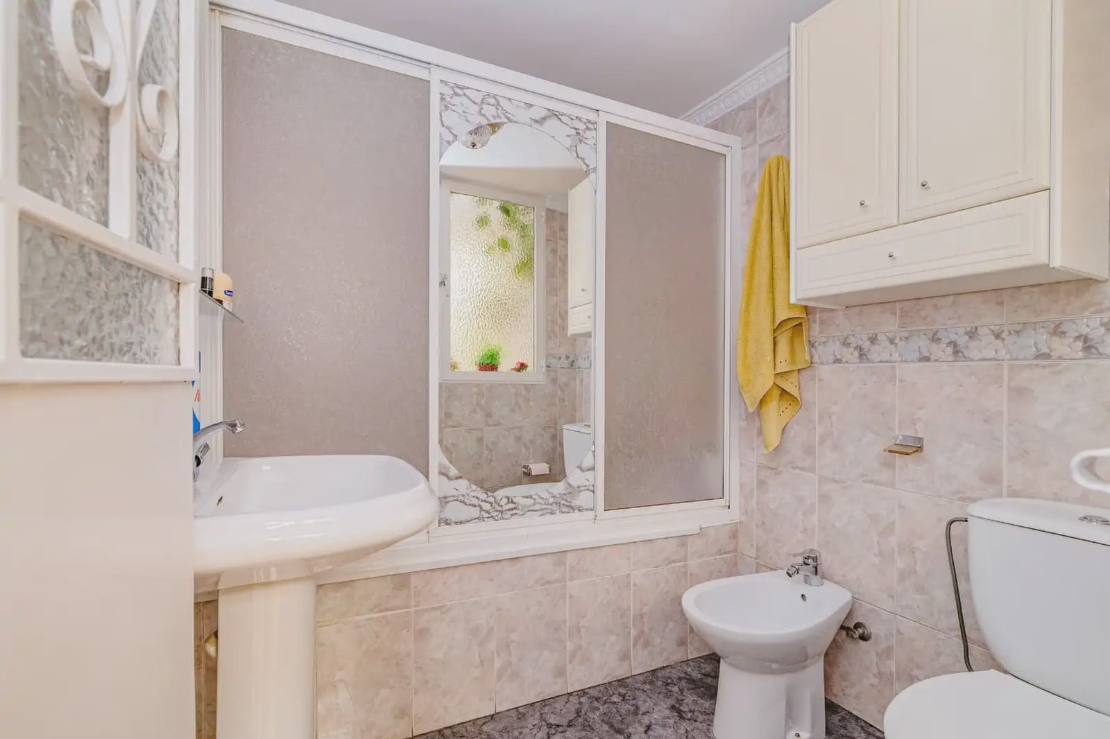 Hus till salu i Loja - 140 000 € (Ref: 9837545)