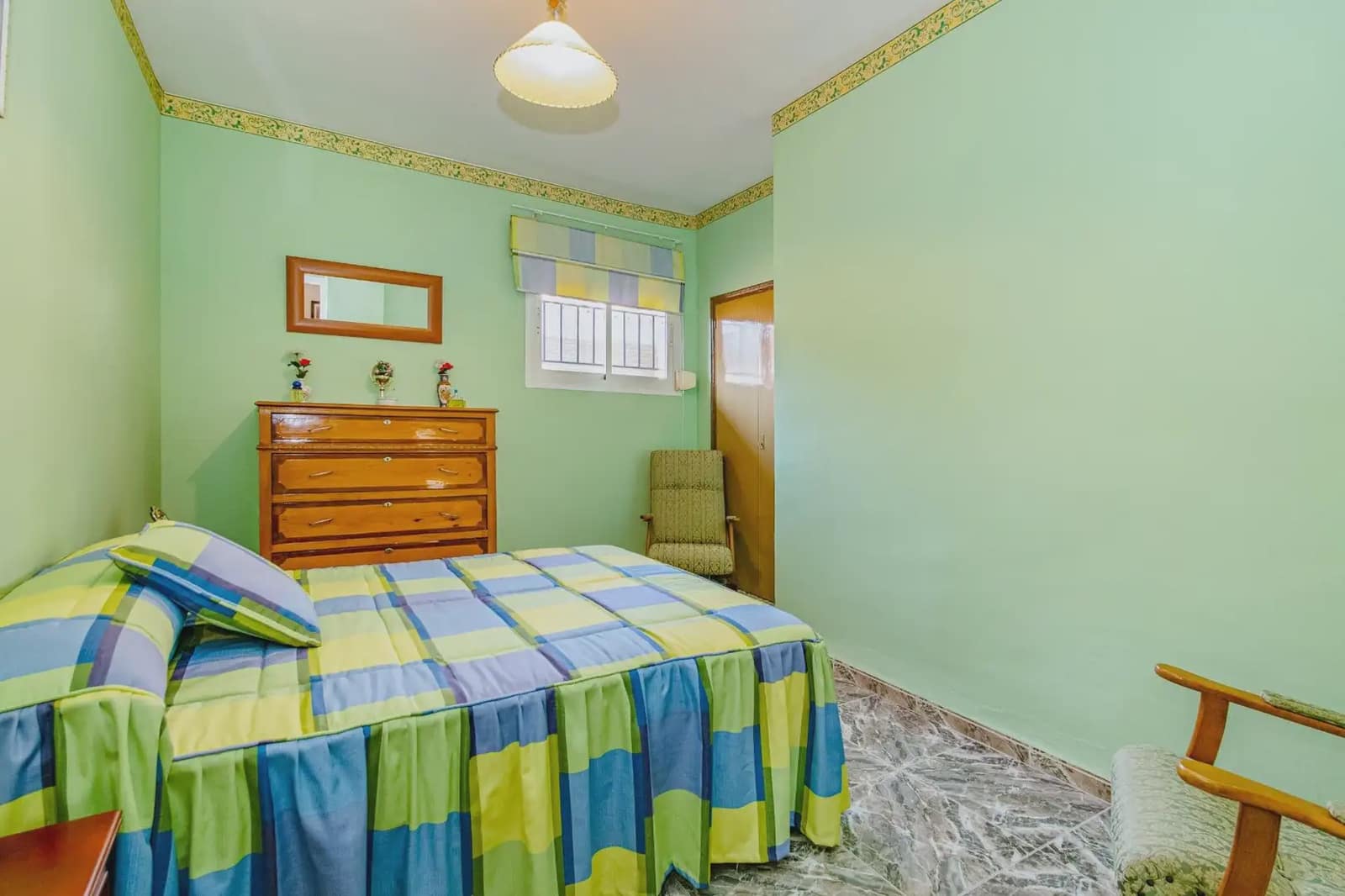 Hus till salu i Loja - 140 000 € (Ref: 9837545)