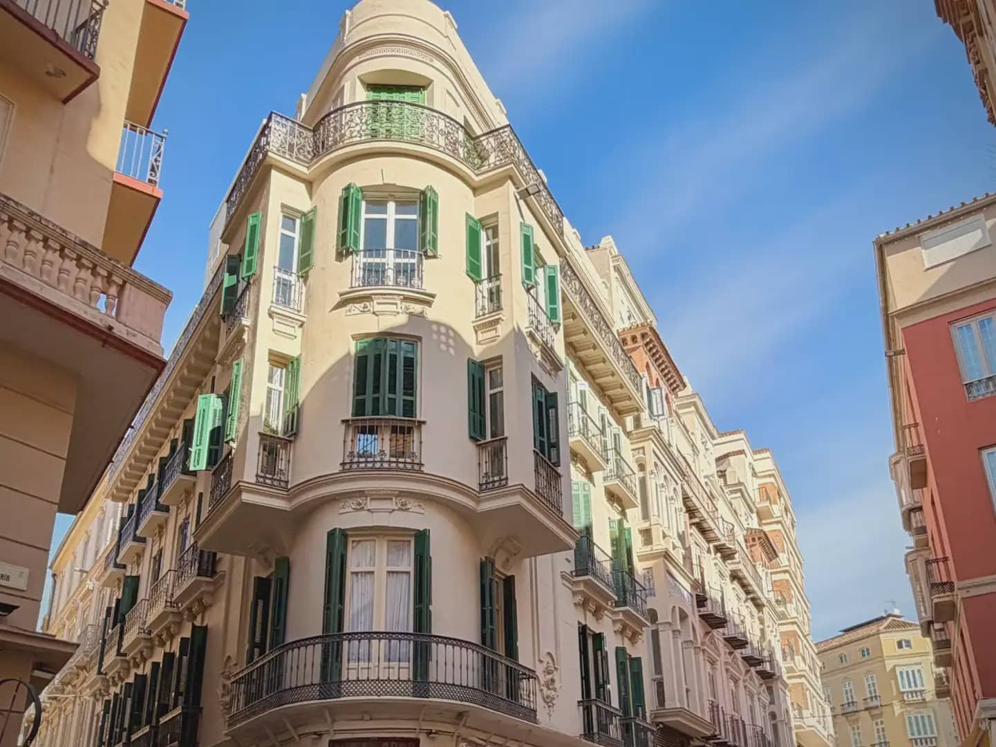 4 slaapkamer Flat te koop in Malaga stad - € 1.145.000 (Ref: 9837554)
