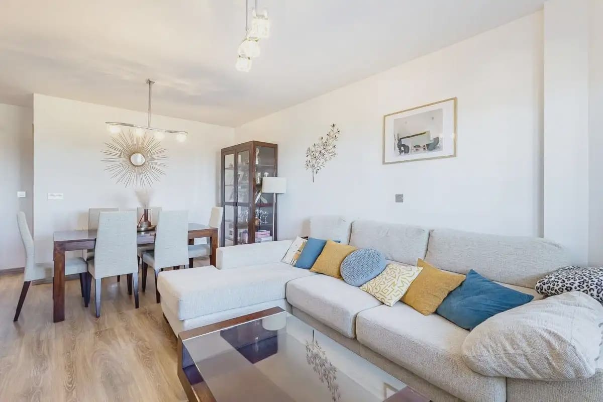 Hus til salgs i Guevejar med garasje - € 245 000 (Ref: 9837555)