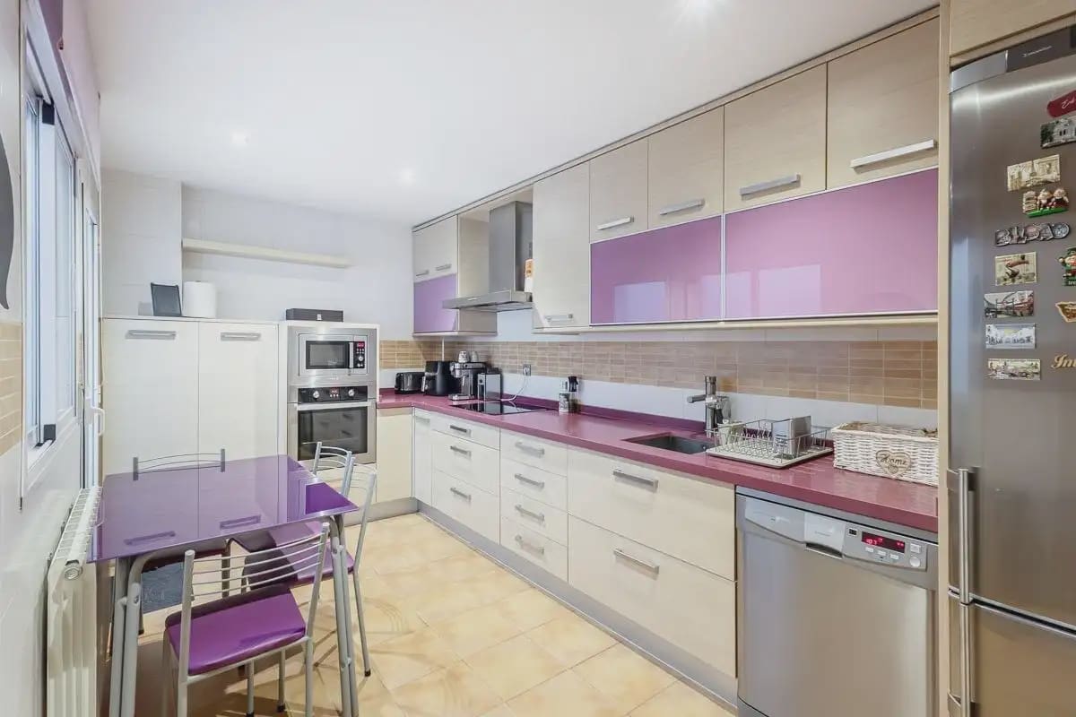 Hus til salgs i Guevejar med garasje - € 245 000 (Ref: 9837555)