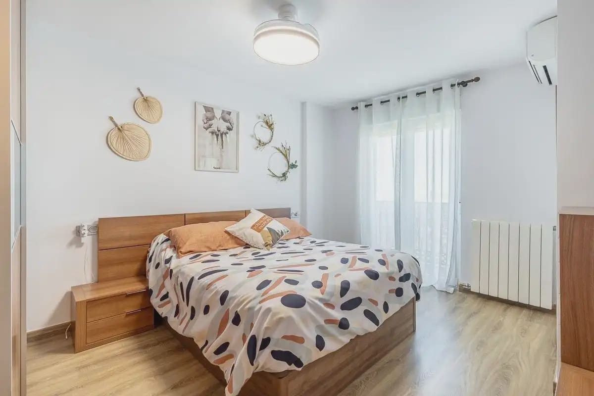 Hus til salgs i Guevejar med garasje - € 245 000 (Ref: 9837555)