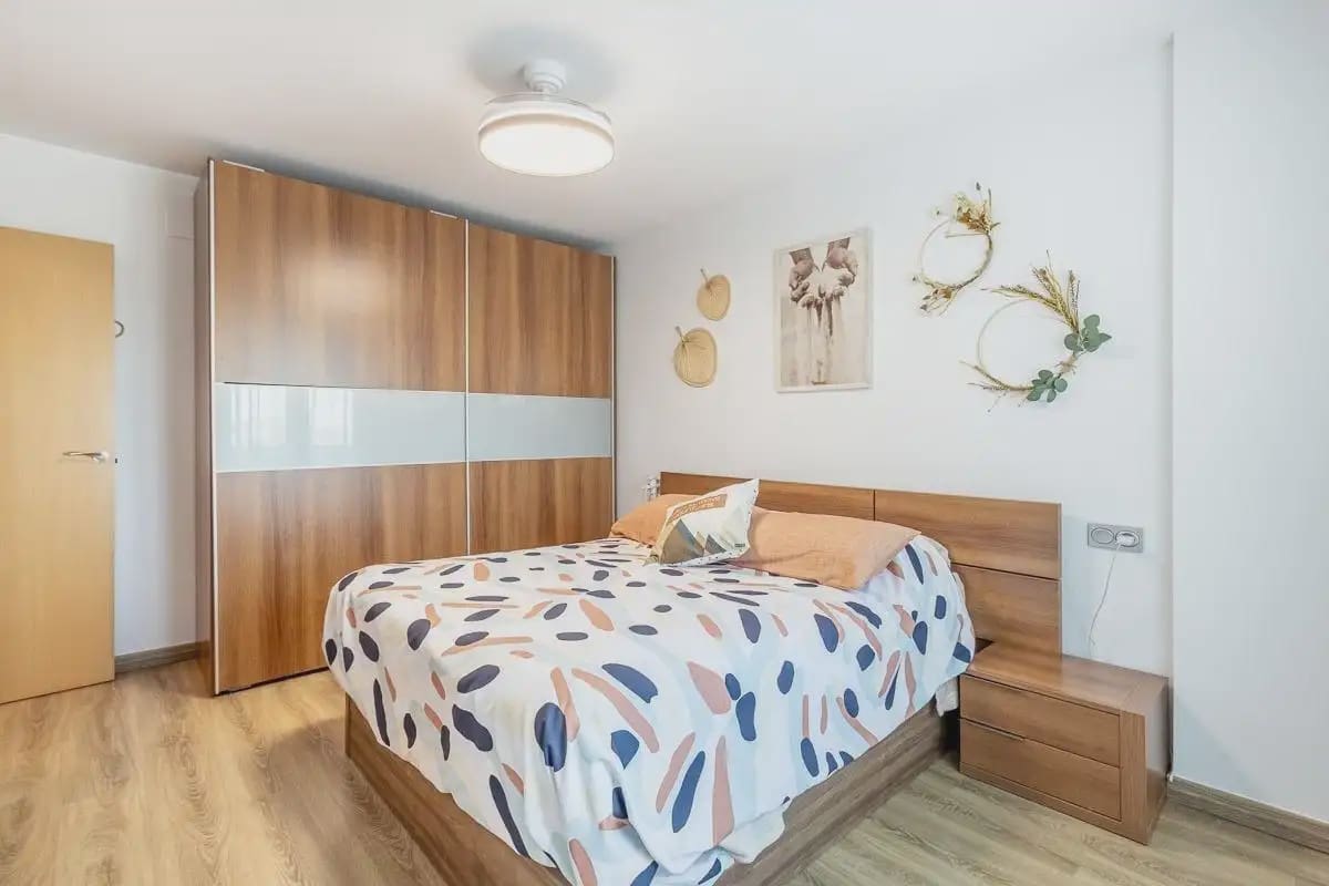 Hus til salgs i Guevejar med garasje - € 245 000 (Ref: 9837555)