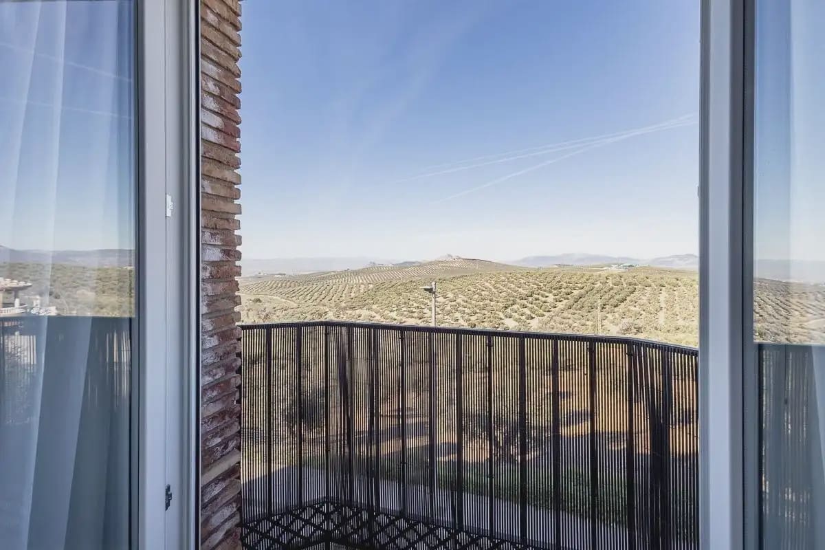 Hus til salgs i Guevejar med garasje - € 245 000 (Ref: 9837555)