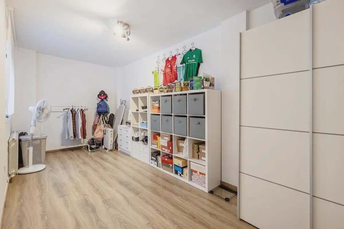 Hus til salgs i Guevejar med garasje - € 245 000 (Ref: 9837555)