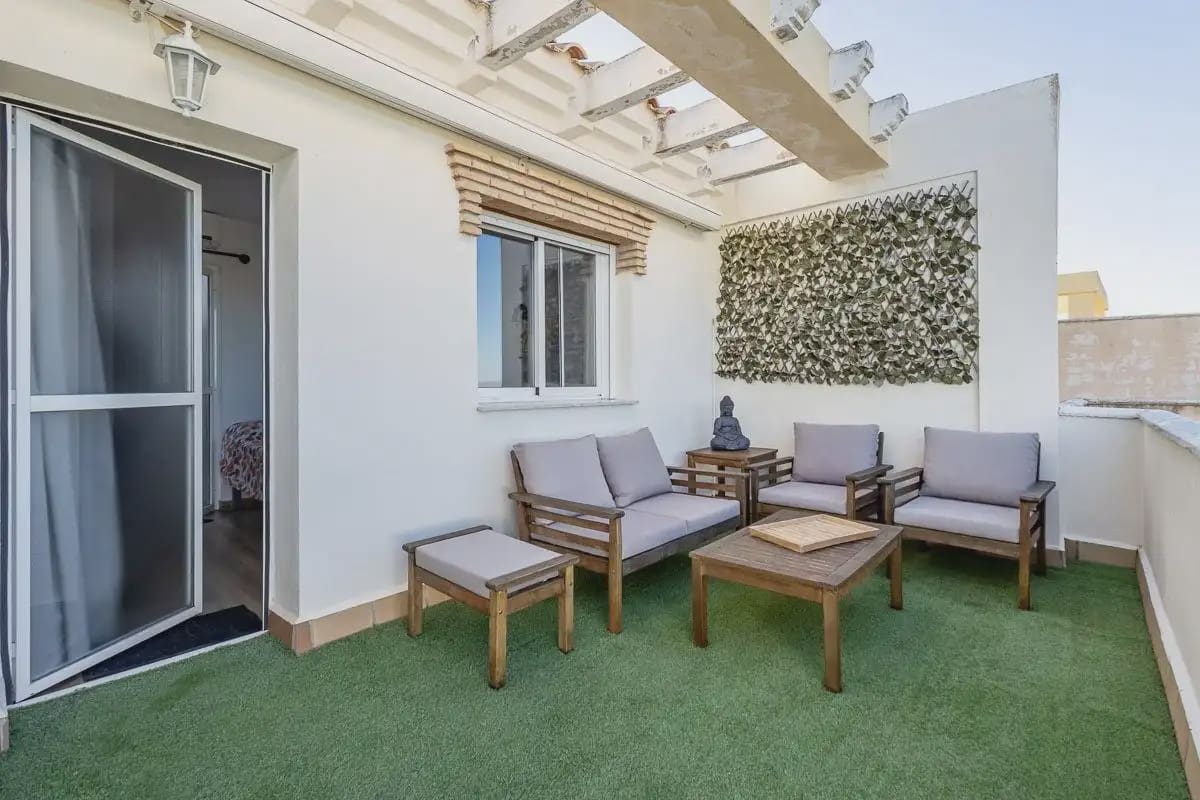Hus til salgs i Guevejar med garasje - € 245 000 (Ref: 9837555)