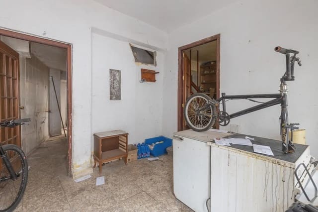 5 makuuhuone Omakotitalo myytävänä paikassa Bola de Oro - Serrallo, Granada kaupunki mukana 
autotalli - 170 000 € (Ref: 9837556)