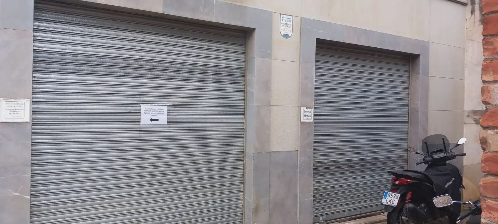 Commercial for rent in Granada city - € 2,800 (Ref: 9837558)