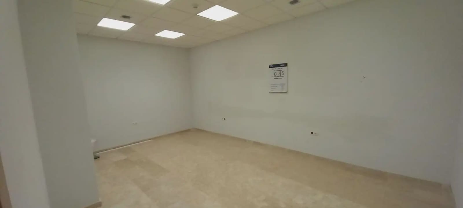 Commercial for rent in Granada city - € 2,800 (Ref: 9837558)